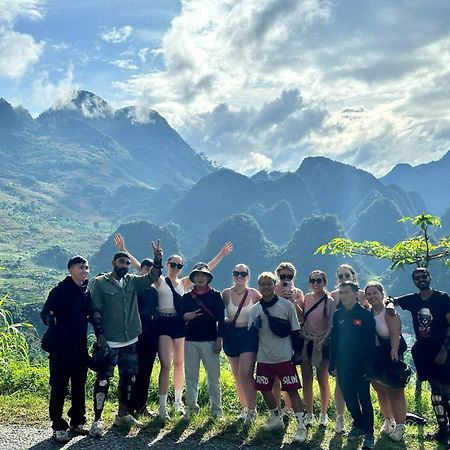 Bong Hostel Ha Giang Loop Екстериор снимка